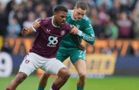 又是绝杀!第94分钟点球制胜,利物浦豪取4连胜,新援造点建功!